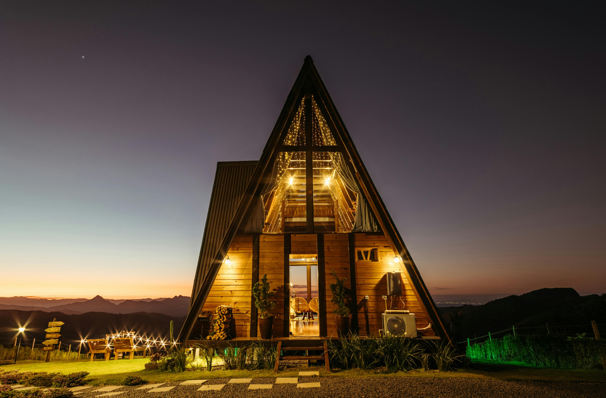 Book More Nights: Nail Your STR Photography